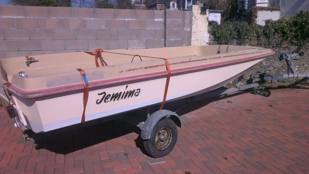 fiberglass boat restoration.