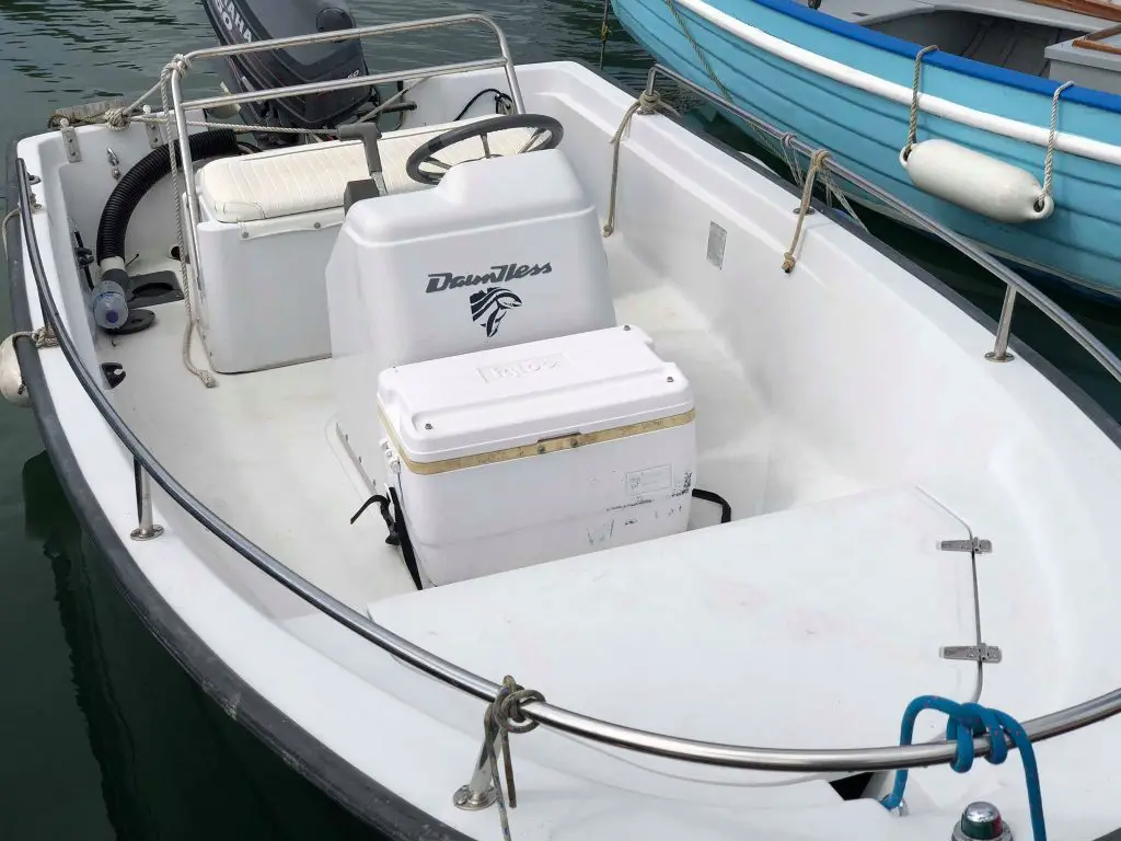 Marine Cooler Buying Guide cooler for boat