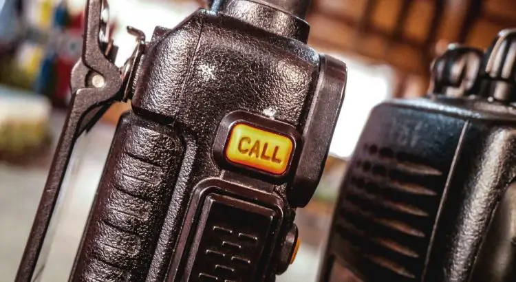 handheld marine vhf radio
