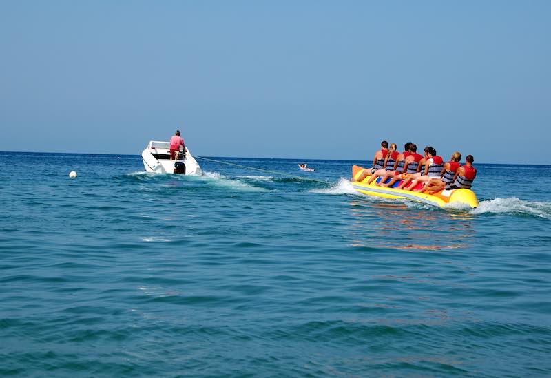 10 Reasons Why a Banana Boat Ride Experience is Worth a Try